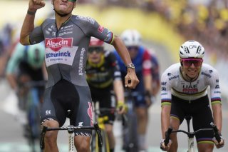 La joie de Mathieu van der Poel à l'arrivée KEYSTONE/AP/Mosa'ab Elshamy